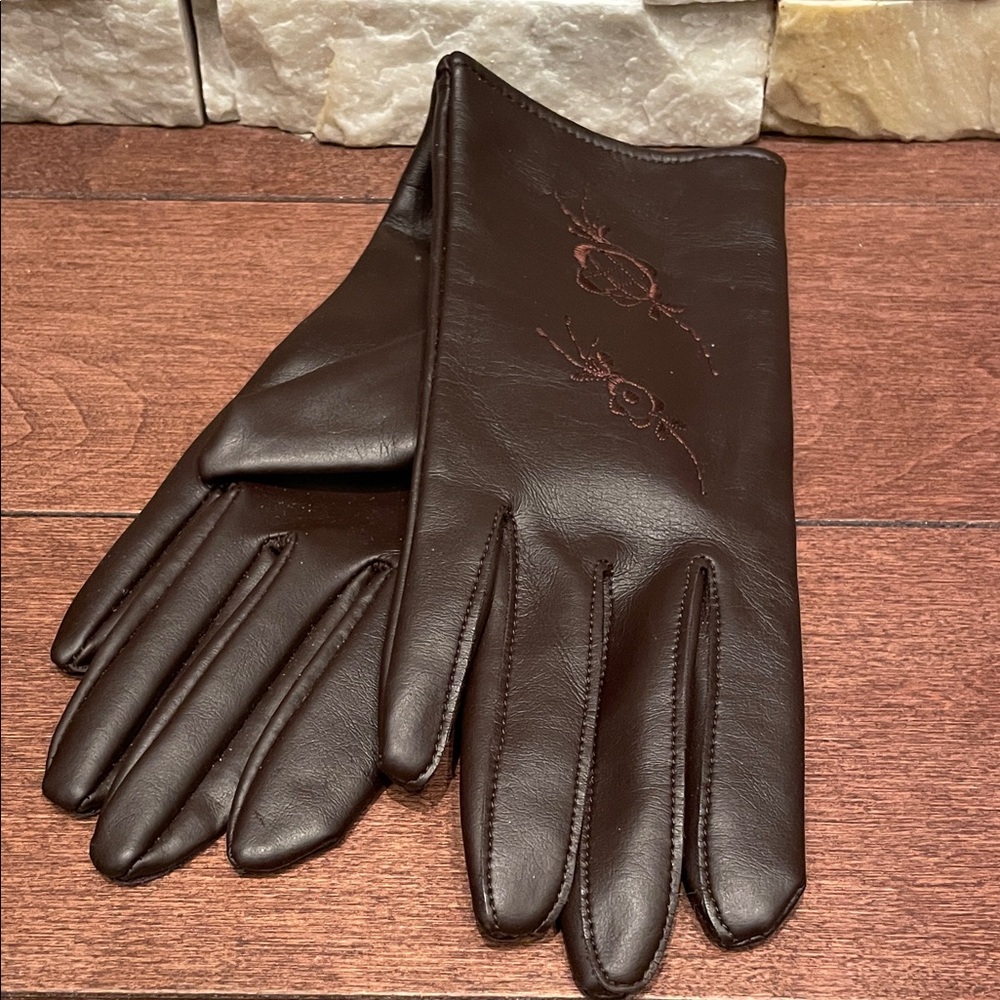 Elegant Brown Leather Gloves